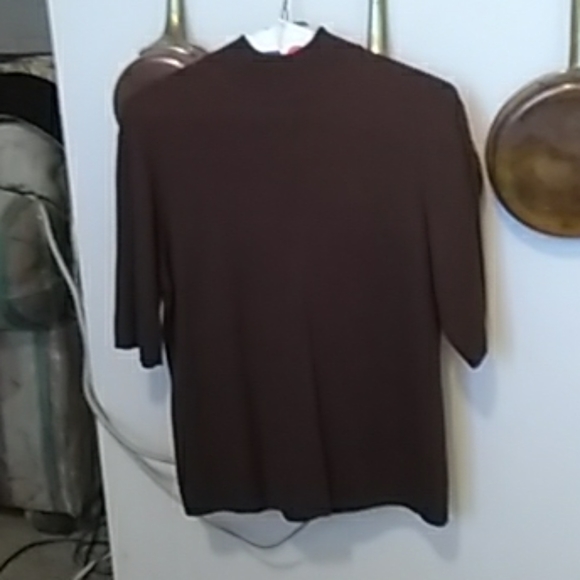 2pc. BRN SWEATER w Gold Chain L - Picture 6 of 6